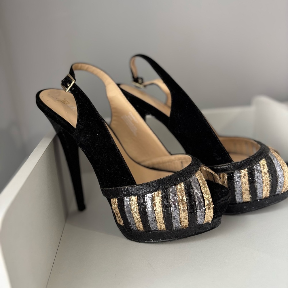Elegant Black and Gold Striped Glam Heels